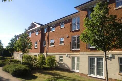 Newbury, RG14 - property photo