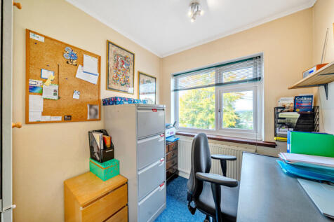 1371922-7-68fb72a...