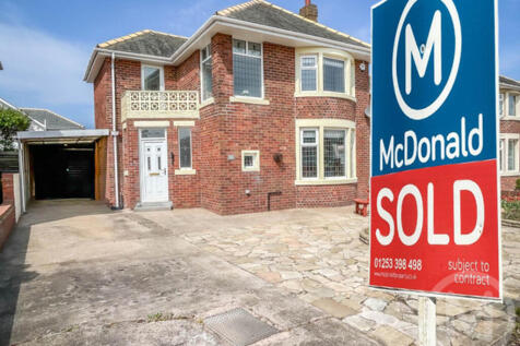 Blackpool, FY4 - property photo