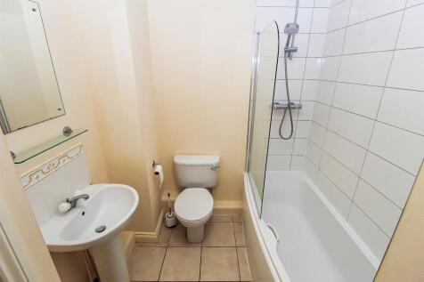 23 Princes Gate bathroom (1).jpg