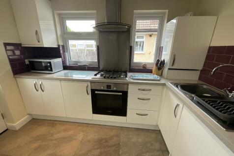 KITCHEN 9'9 x 9'4