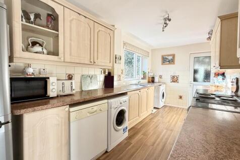 Kitchen/dining ro...