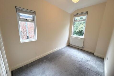 Aberdeen Crescent, Stockport photo 5