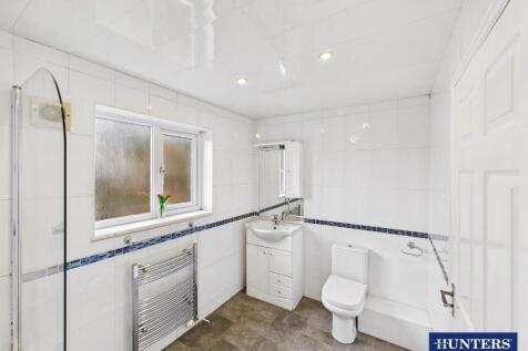 Bathroom (Ground Floor)