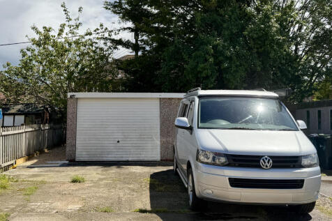 Garage &amp; Parking