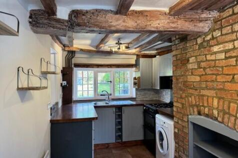 Silver Street, Newport Pagnell, Milton Keynes, MK16 photo 3