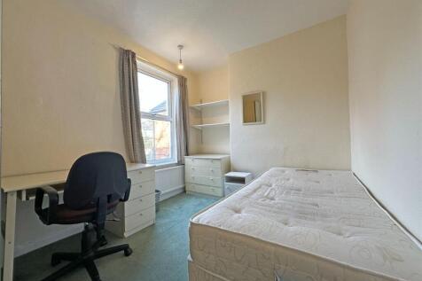 Road Beeston, Nottingham, NG9 photo 4