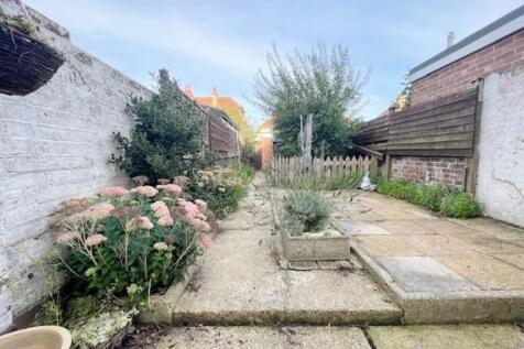 Avenue Road, Gosport photo 5