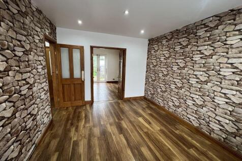 Prestwood Avenue, Wednesfield photo 3