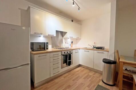 Dutton Court, Warrington photo 4