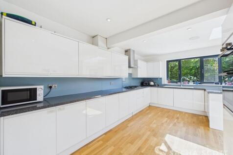Kitchen / Breakfast Room