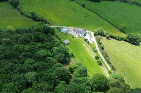 DRONE PHOTO ABOVE PROPERTY