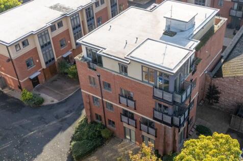 32 Surman Street,...