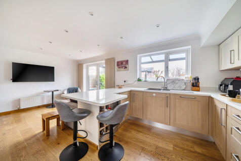 1389280-18-6942d1...