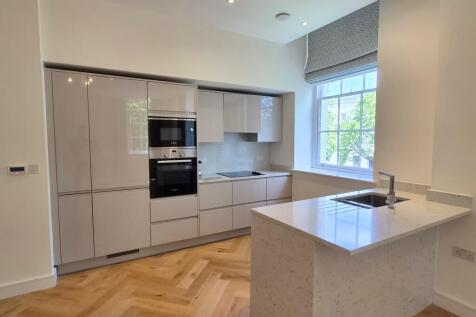 One, Bayshill Road, Cheltenham, Gloucestershire photo 4