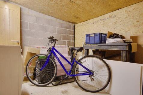 Outbuildings/Workshops