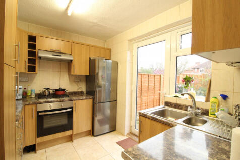 Middleton Road, Morden photo 4