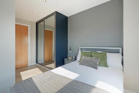 101 West One Space, City Centre, S1 photo 4