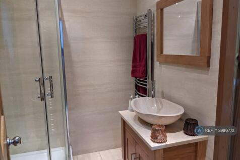 Tilehouse Way, Denham, UB9 photo 5