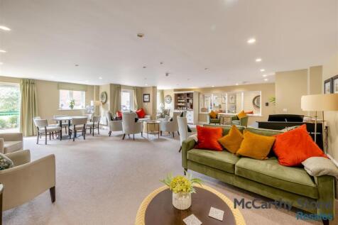 8690453-interior13.jpg