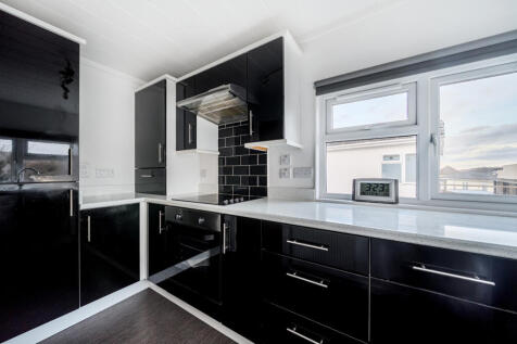 1386259116929cf8ce27b7