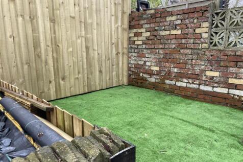 Rear Garden 2.jpg