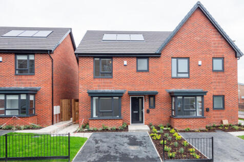 Stunning 3 bedroom mid terrace new build 'Cedar' property, closely located to Manchester city centre.