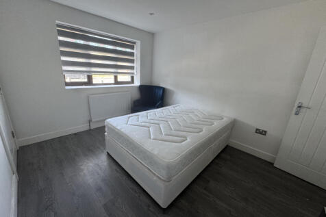 Russell Road, Tilbury RM18 photo 3