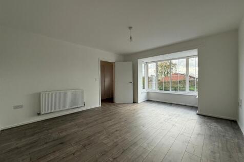 Laura Avenue, Nottingham, NG5 photo 3