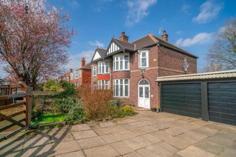 Front of house 1.2.jpg