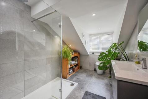 Bedroom One En Suite