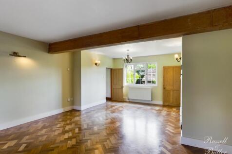 CAM00829P1-PR0138-STILL03