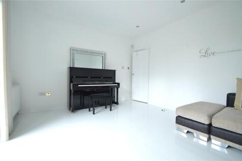 Hartley Down, Purley, CR8 photo 5