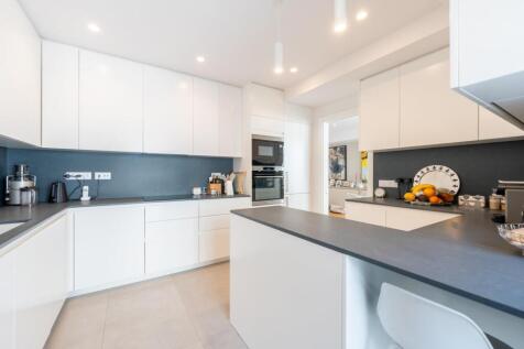 Triplex with 4 Bedrooms in Lisbon