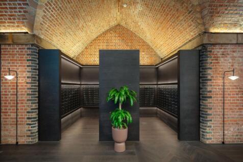 2 bed, 3 bath Apartment in Manchester - Photo 49