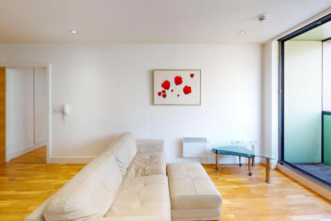 3-Rumford-Pl-Living-Room