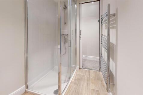 Flat-3-2-School-bank-Bathroom.jpg