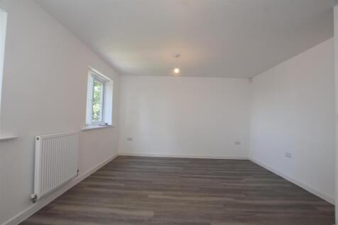 Durness Place, Heywood photo 4