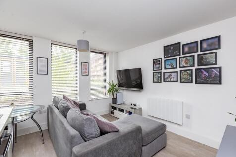 8 Manor Gardens-LR4.jpg