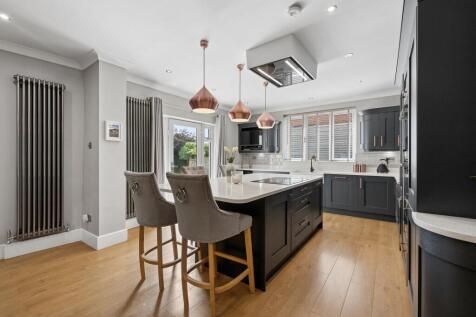 Open Plan Kitchen / Dining Room