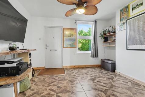 Sitting/Dining Room