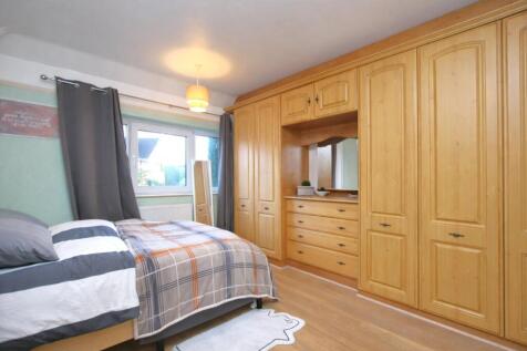 Ashenden Road, Guildford, Surrey, GU2 photo 4