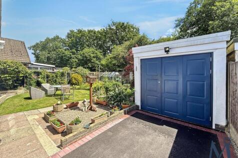Detached Single Garage