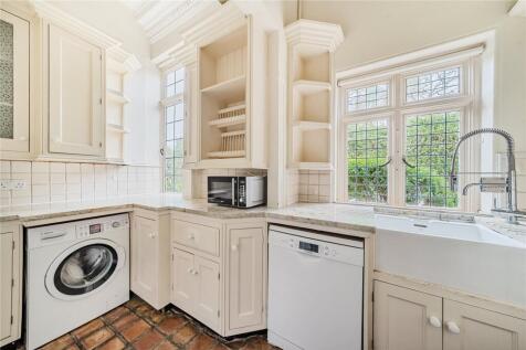 Charters Road, Sunningdale, Berkshire, SL5 photo 4