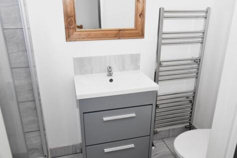 Room 2 Ensuite