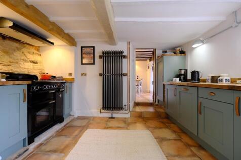 Country kitchen with electric range