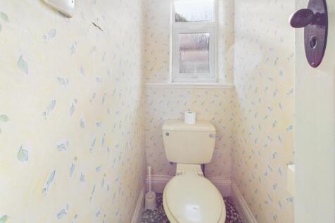 CAM02386G0-PR0142-STILL039