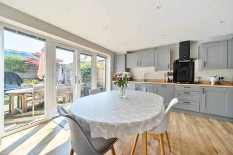 1312279-12-685136...