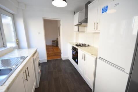 135 Dinsdale Road photos6