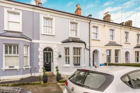 3-bed-house-cheltenham15.jpg